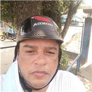 Profesor de Informática imparte clases a todas las edades, incluidos adultos